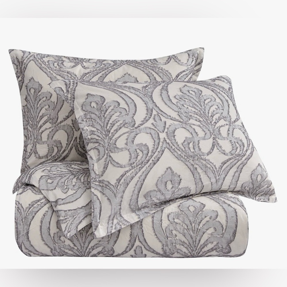 HiEnd Accents Nicole Damask Duvet Cover Set King - Picture 3 of 7